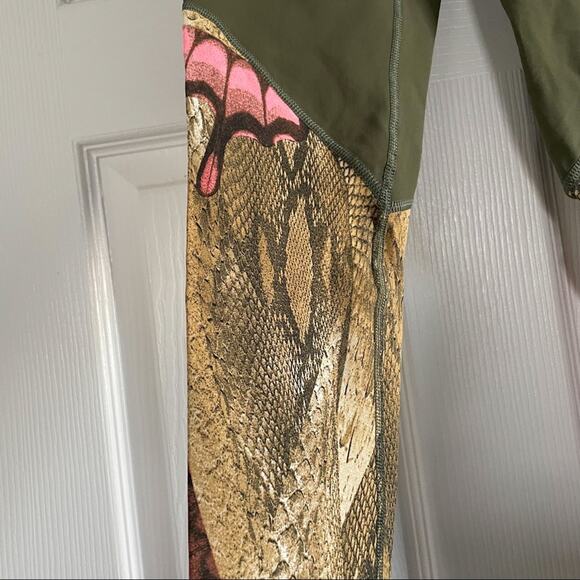 Pheel Helix Leggings Butterfly Print - Picture 3 of 5